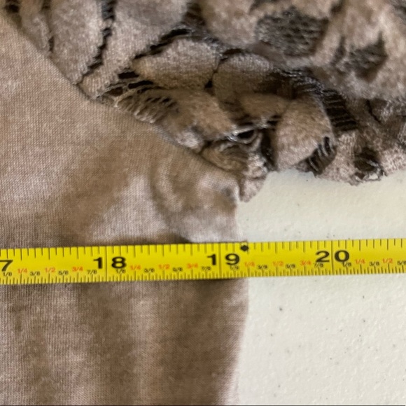 NWT Chico’s Black Label Sheer Lace & Jersey Cropped Jacket (Size 1 ) - Picture 2 of 7